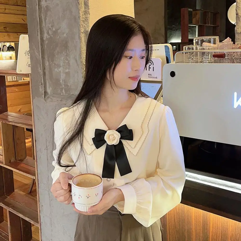 الشريط ربطة القوس فيونكة أنيقة كاميليا أسود أبيض دبوس مجوهرات تذكارية القماش التبعي كاميليا ربطة العنق بروش المرأة بروش