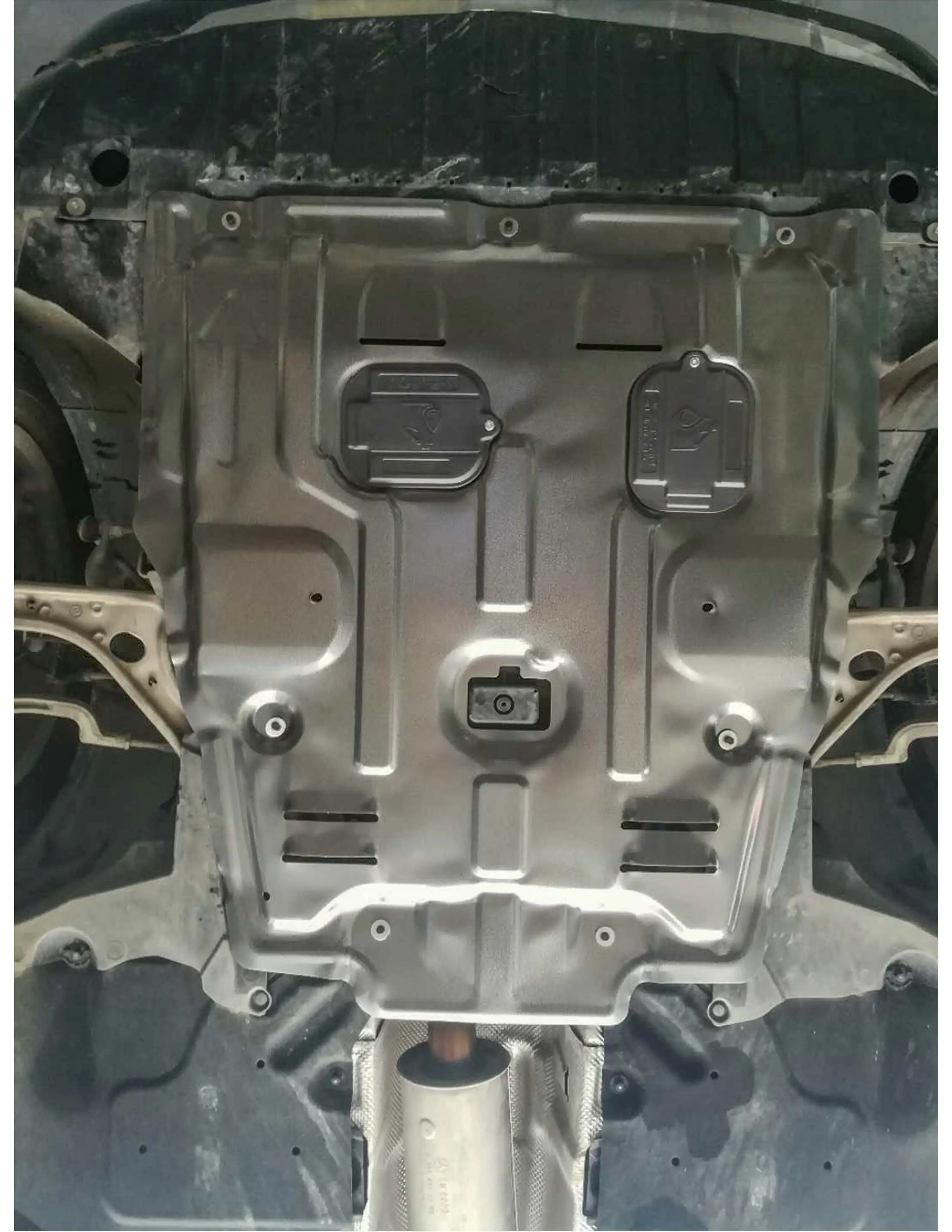 สําหรับ Mercedes Benz B-Class 2012-2018 เครื่องยนต์แชสซี SHIELD Splash ด้านล่างป้องกันรถอุปกรณ์เสริมภายใต้ฝาครอบ