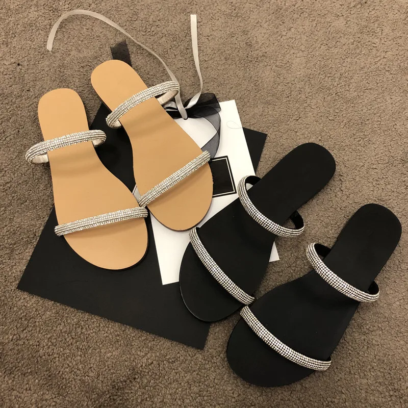 

Women's Sandals Summer New Fashionable One Word with Water Diamond Slippers for Outerwear Style Fashion Banquet Slippers