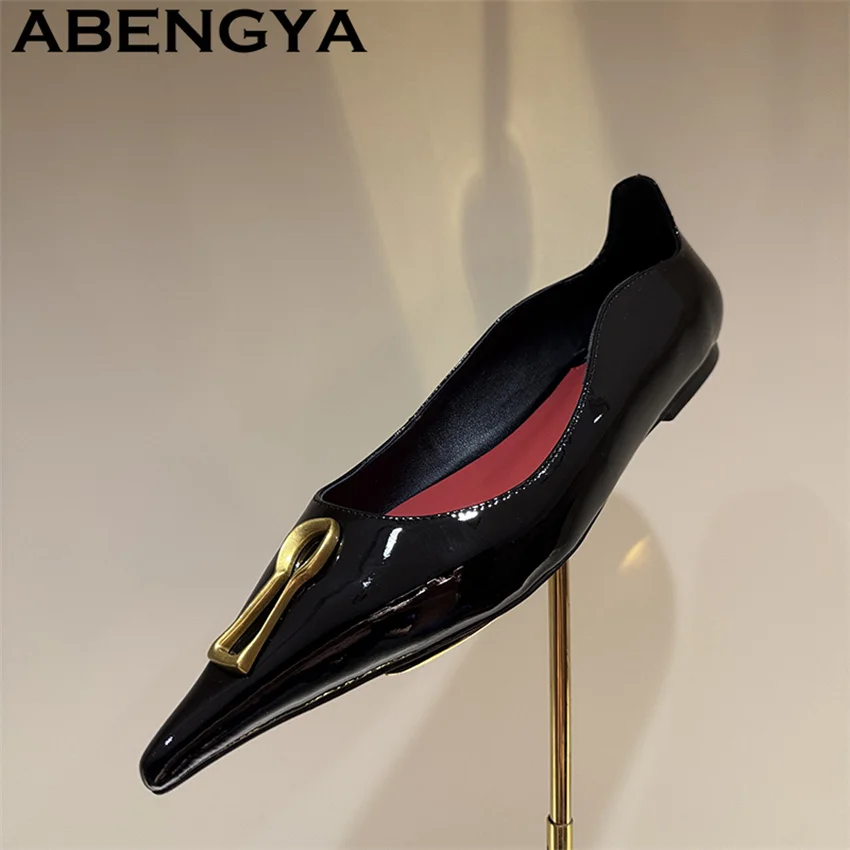 

Black Pointy Toe Patent Leather Flat Shoes Women Metal Inlay Fashion Pumps Sandals Summer Sexy Elegant Dress Party Shoes Mujer