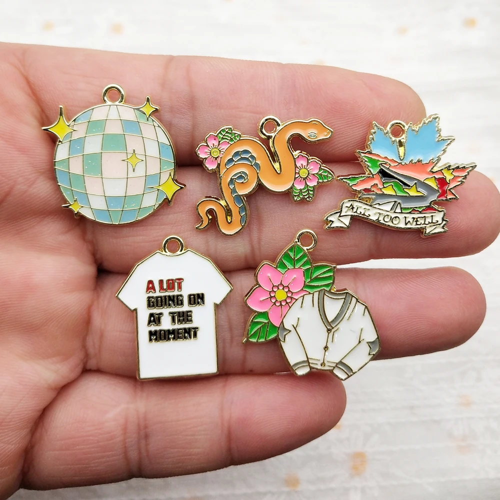 10 قطع الأفعى الكرتون سحر لصنع المجوهرات القرط الهاتف المفاتيح سوار قلادة diy الاكسسوارات سبائك معدنية مطلية بالذهب #1