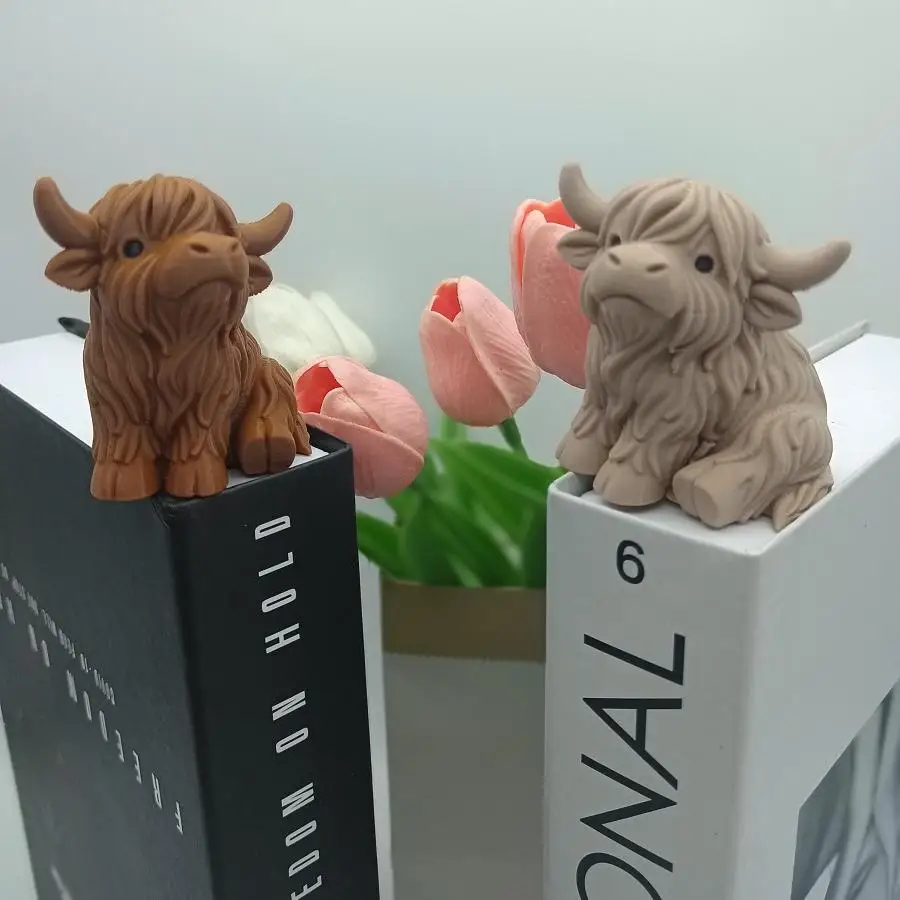 Cute Scottish Highland Cow Model, 3D Printed Plastic Animal Costume, Living Room, Study and Desk Ornaments, Car Accessories