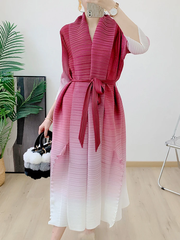 LANMREM Elegant Gradient Pleated Dress Women Scarf Collar Belt Gathered Waist Dresses Fashion Party 2024 Spring New 2AA4367