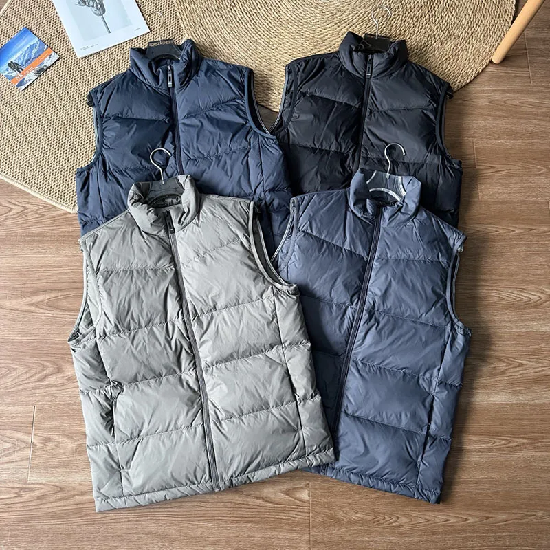 

Autumn/Winter Outdoor Lightweight Stand-Collar Down Vest for Men | Fashionable & Warm