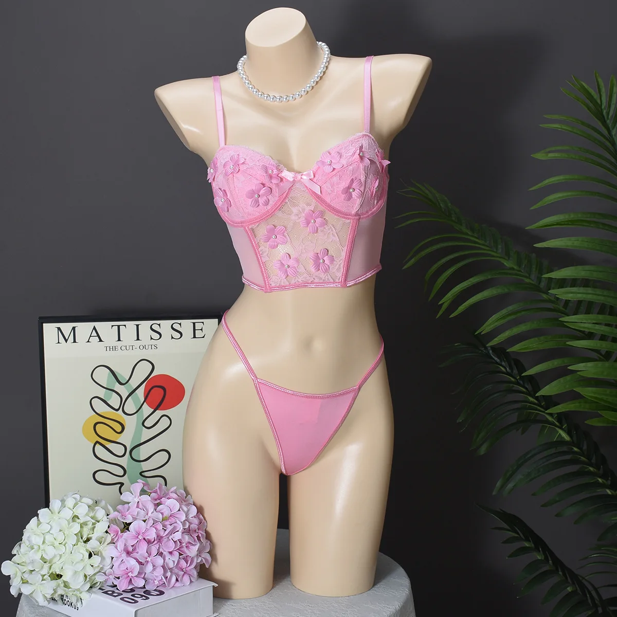 

Sexy Flower Embroidery Bikini Backless Deep V Suspenders Sleeveless Beach Vacation Holiday Pool Party Bikini Hot Selling