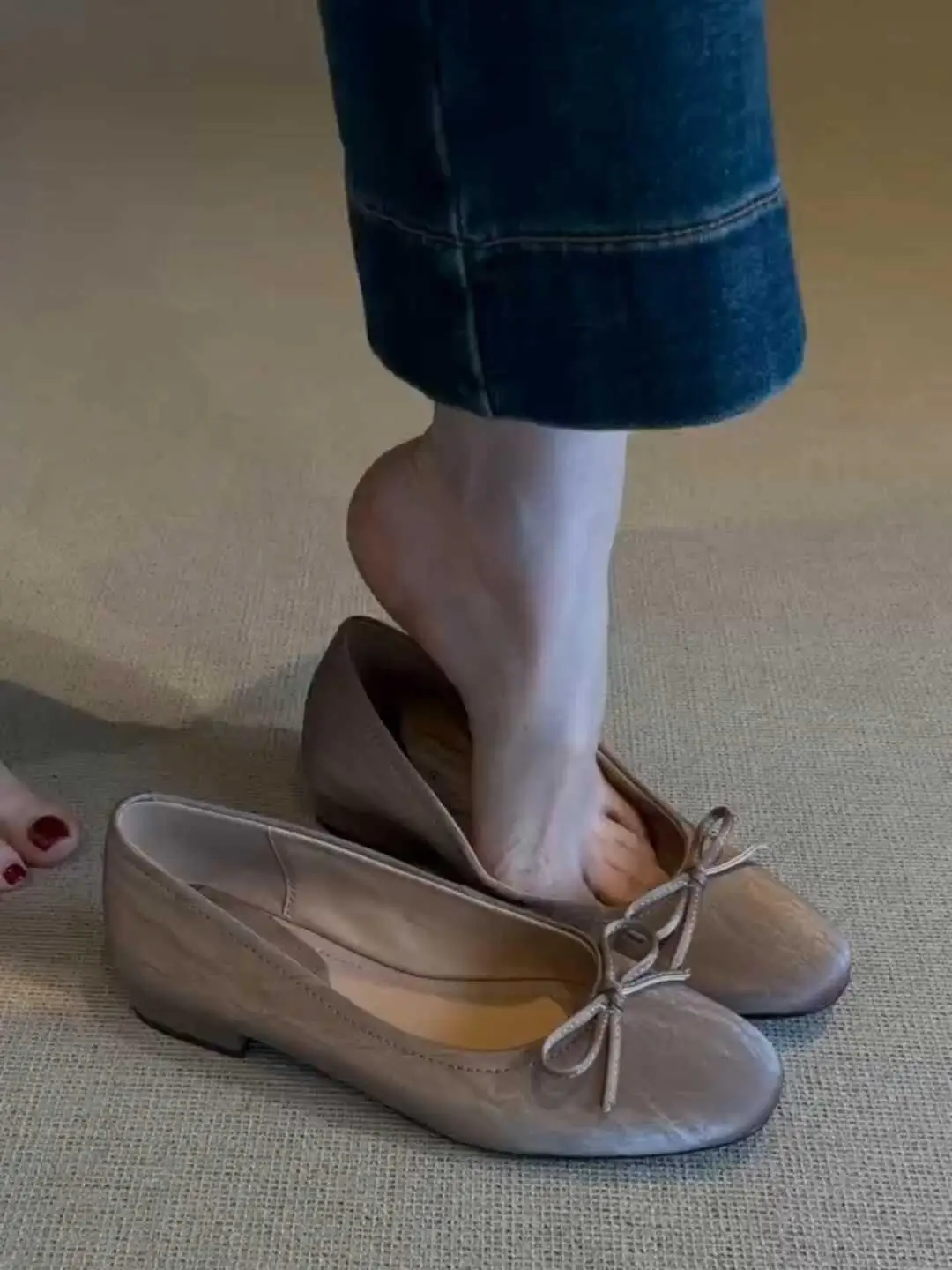 ボウノットカジュアル女性靴女性の靴ローヒールラウンドトゥバレエフラット浅い口蝶ドレス快適なレトロ