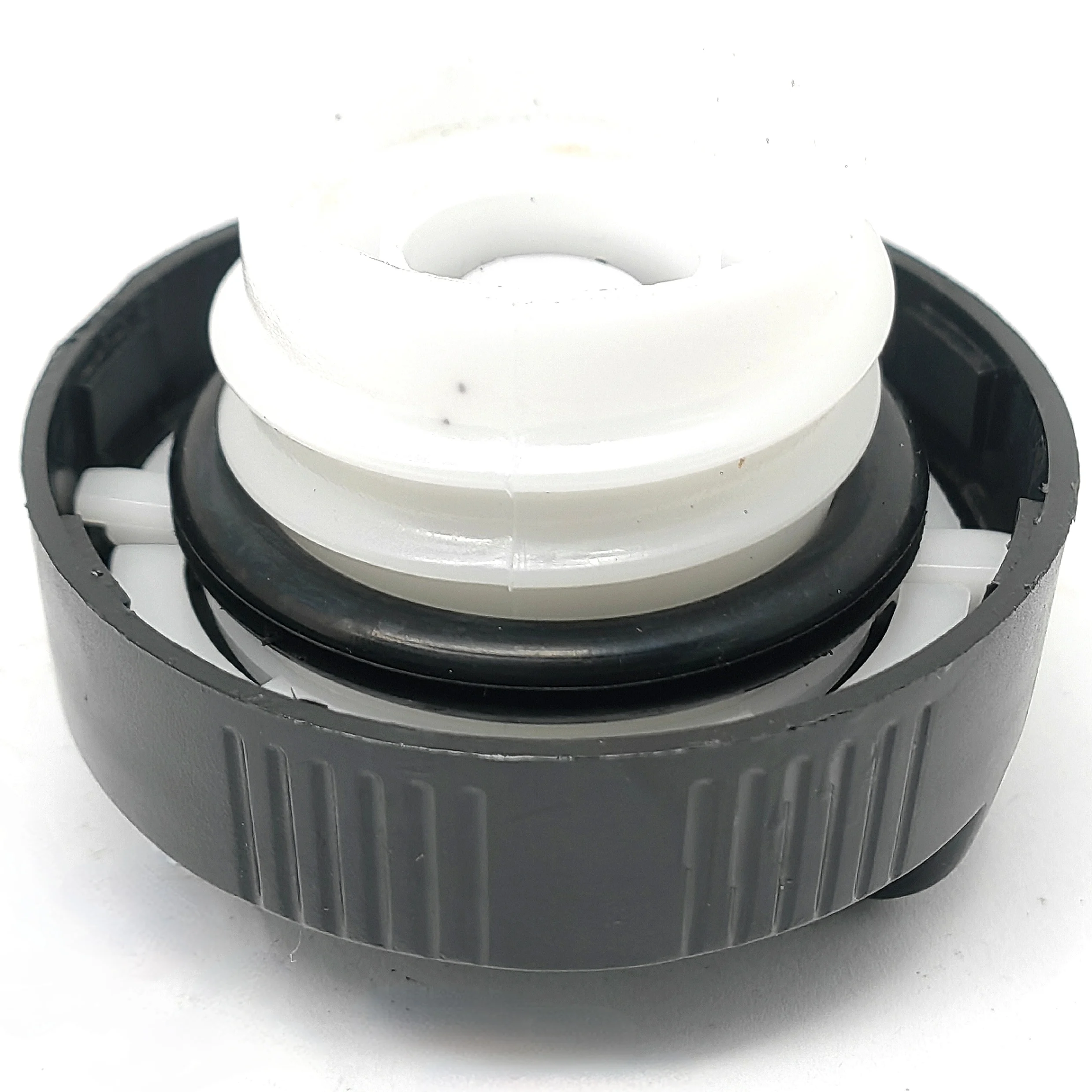 

Оригинальные запчасти для вилочных погрузчиков Linde - Крышка топливного бака 0009184633