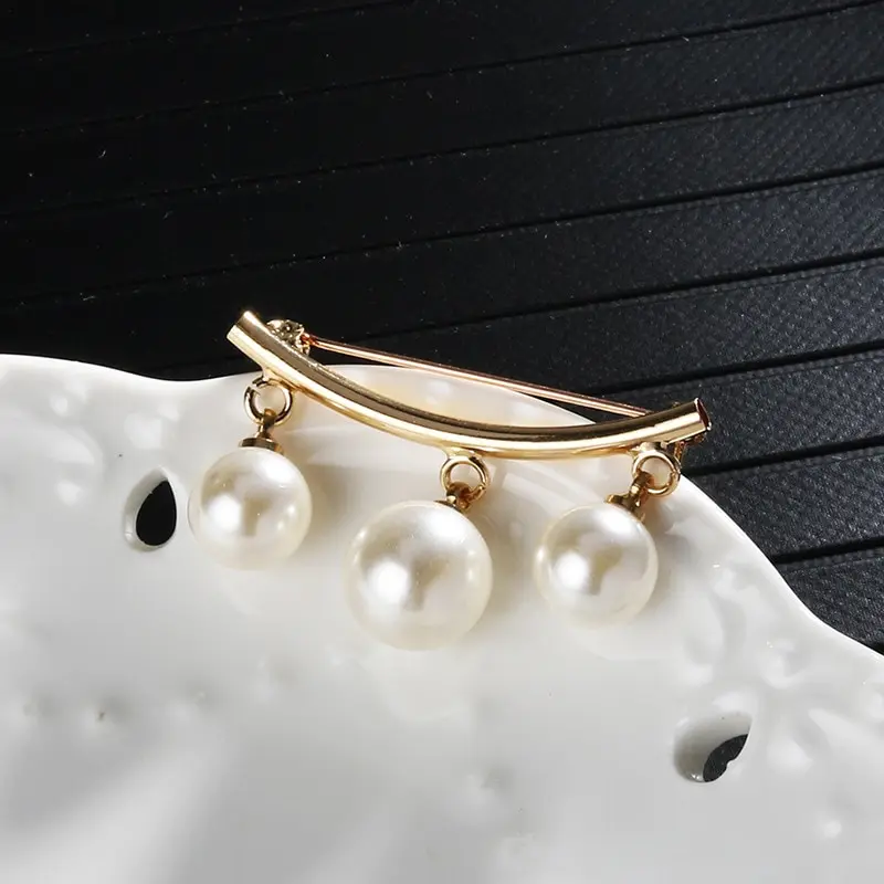 Fashion Imitation Pearls Charm Safety Pins Brooch Fixed Anti Slip Lapel Pin Korean Bowknot Brooch Cardigan Brooch Jewelry