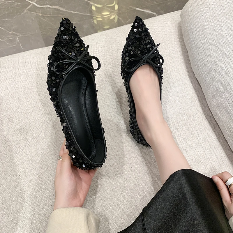 2024 moda donna scarpe a punta bella solido Versatile appartamenti femminili Bling paillettes suola morbida donne poco profonde scarpe Mary Jane