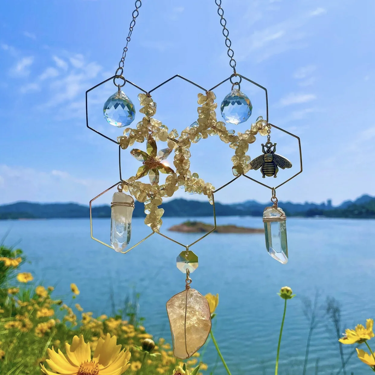 

Creative Sun Catcher Wind Pendants Crystal Suncatcher Rainbow Maker Hanging Glass Prisms WindChime for Home Garden Decorations