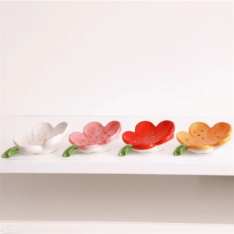 Decorative Flower Ceramic Soap Dishes with Peach Blossom Design Bathroom Decorations Pink White Soap Holder Sponge Storage Plate