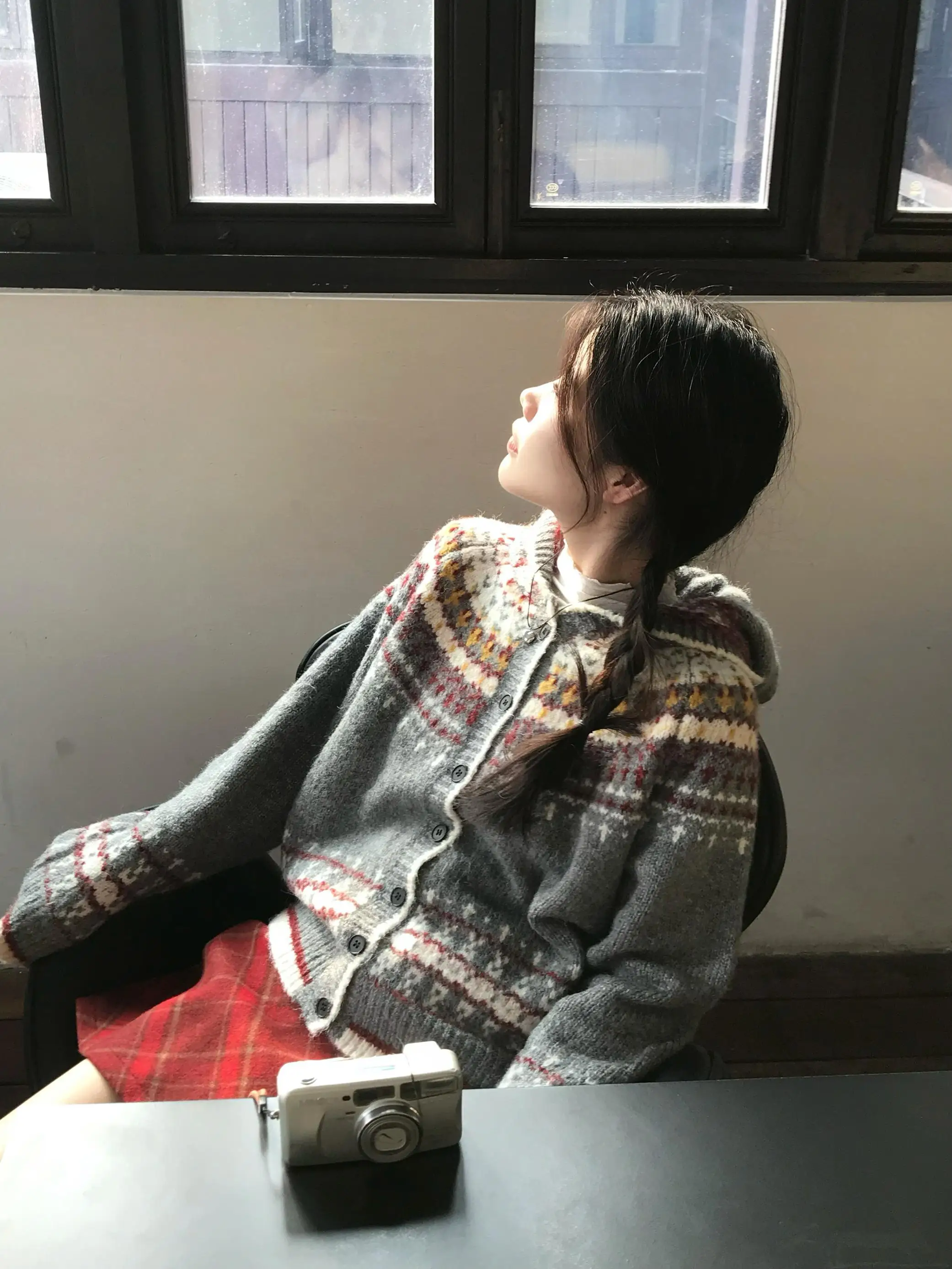 

Retro Color Blo Woolen Knitted Soft Loose Ladies Cardigan with Hat Autumn Sle Casual Faion Long Sve round Ne Coat