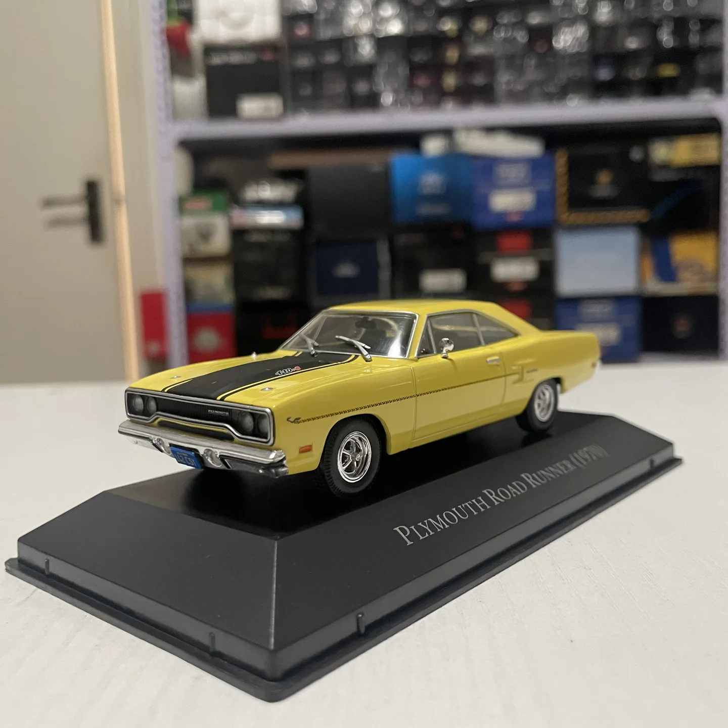 ixo-1-43-scale-diecast-alloy-plymouth-road-runner-1970-toys-cars-model-classics-nostalgia-adult-gifts-souvenir-static-display