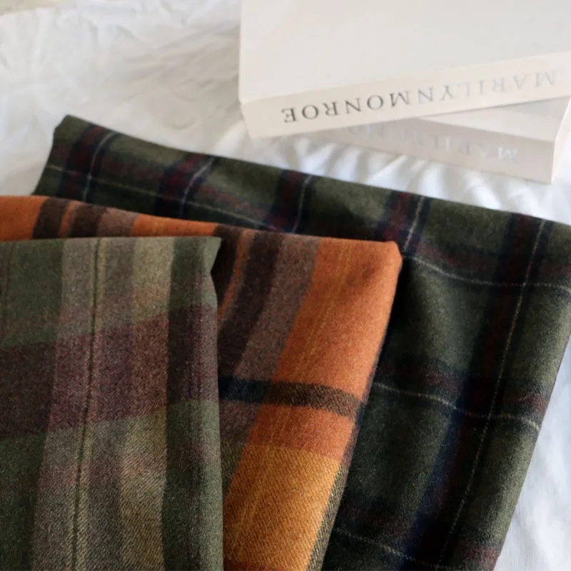 Classic Autumn and Winter Warm Plaid Is Extremely Beautiful and Not Outdated Woolen Woolen Clothing Fabrics Cloth DIY