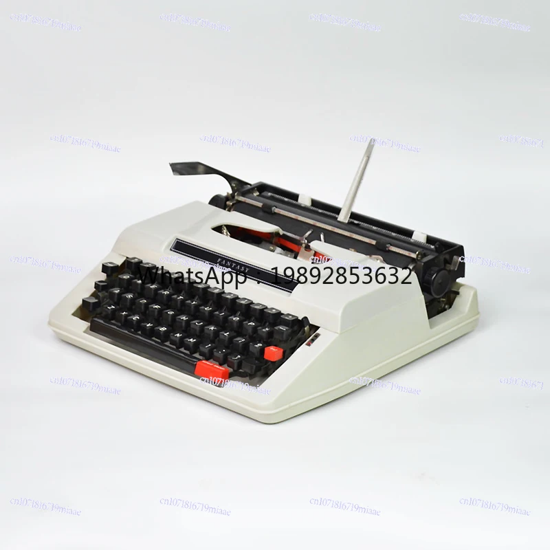 Typewriter Off-white English Mechanical 1980S Normal Use Retro, Medieval