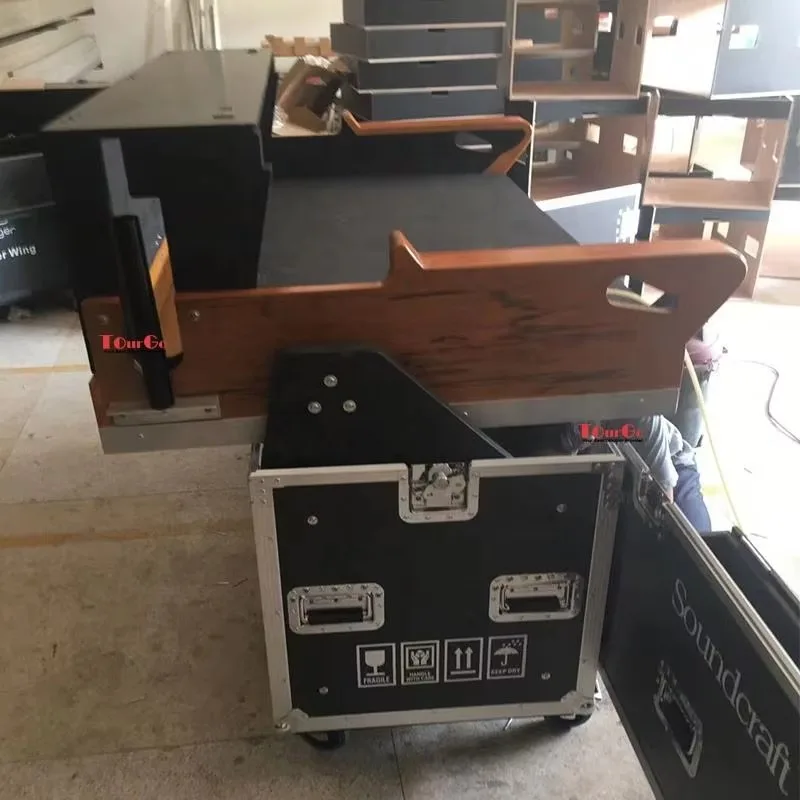 Flight Case Flip Version for Soundcraft V13000 Mixer With 2 Laptop Bracket Holder Arm