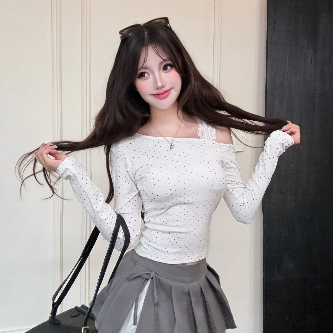 Sweet Style Base Layer Top with Chest Pad Shoulder Baring Polka Dot Korean Version Slim Fit Versatile Ladies T-shirt