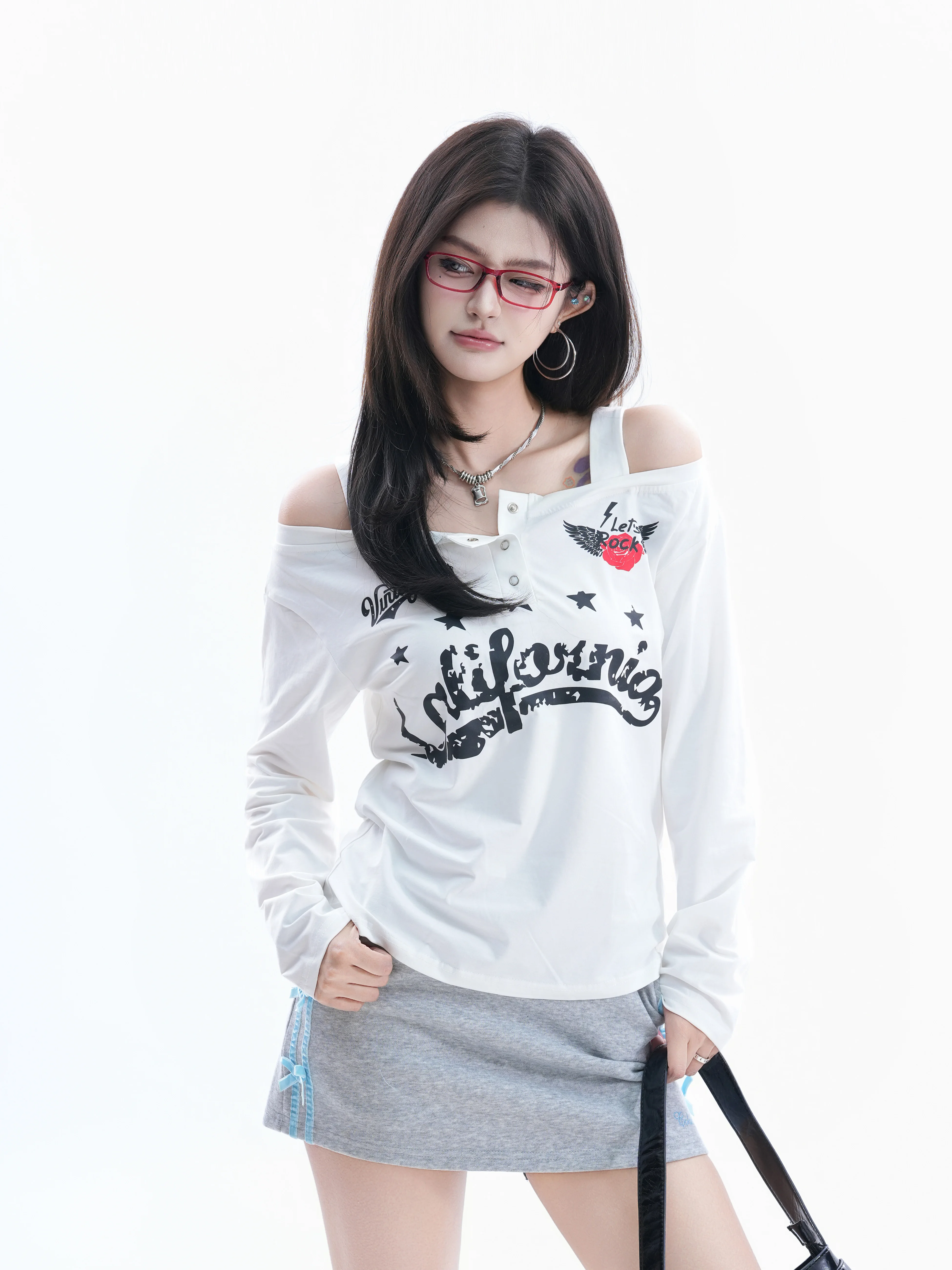

American Retro Letter Print Long Sleeve T-Shirt Women's Shoulder Baring Design Spicy Girl Small Ball Cotton Casual Top