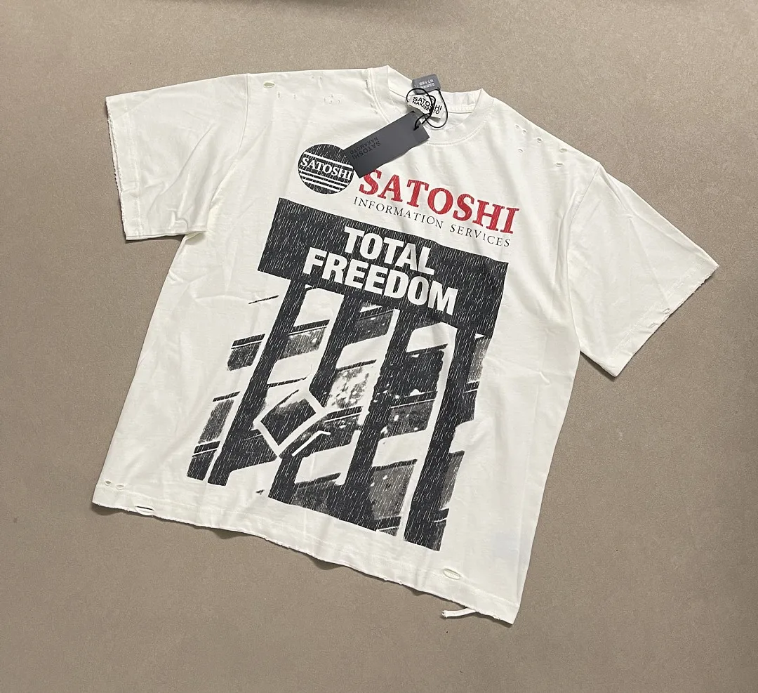 Distressed Hole SATOSHI Total Freedom Graphic T-shirt Men Oversized Loose Retro Streetwear 100% Cotton Short Sleeve Tee