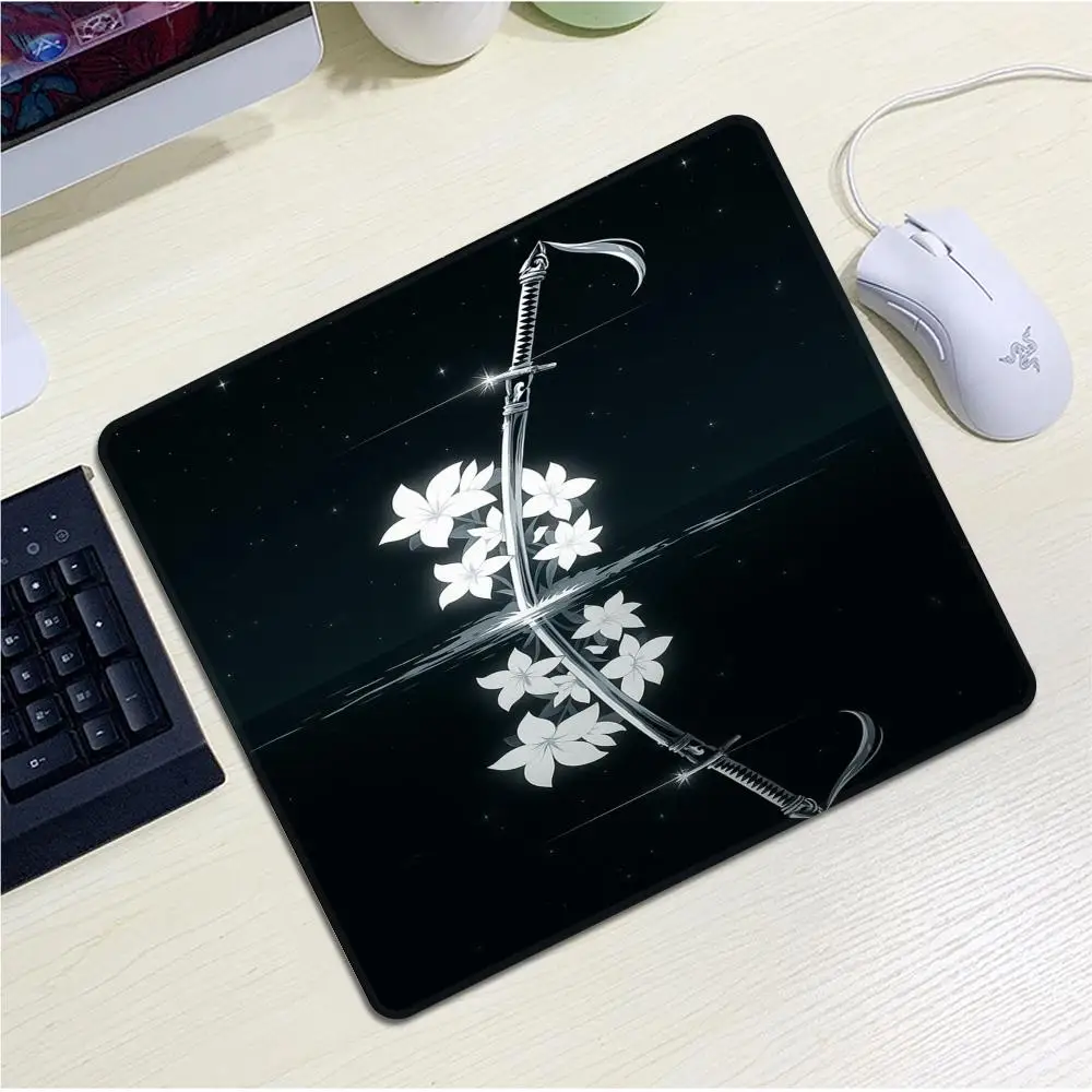 Japanese Samurai Desk Mat XXL Black and White Gaming keyboard mat Oni Samurai 45x40 deskpad Japanese Katana Sword Mousepad