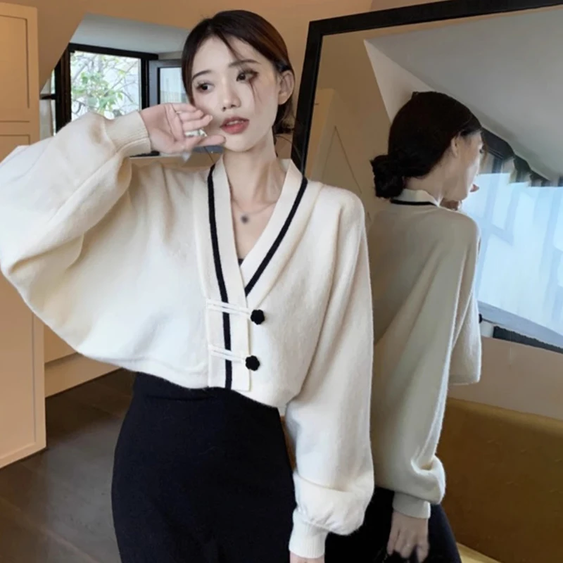 Women\'s Cardigan Short Coat Korean Version V Neck Contrast Colors Loose Sweet Gentle Chinese Style Knitted Long Sleeves