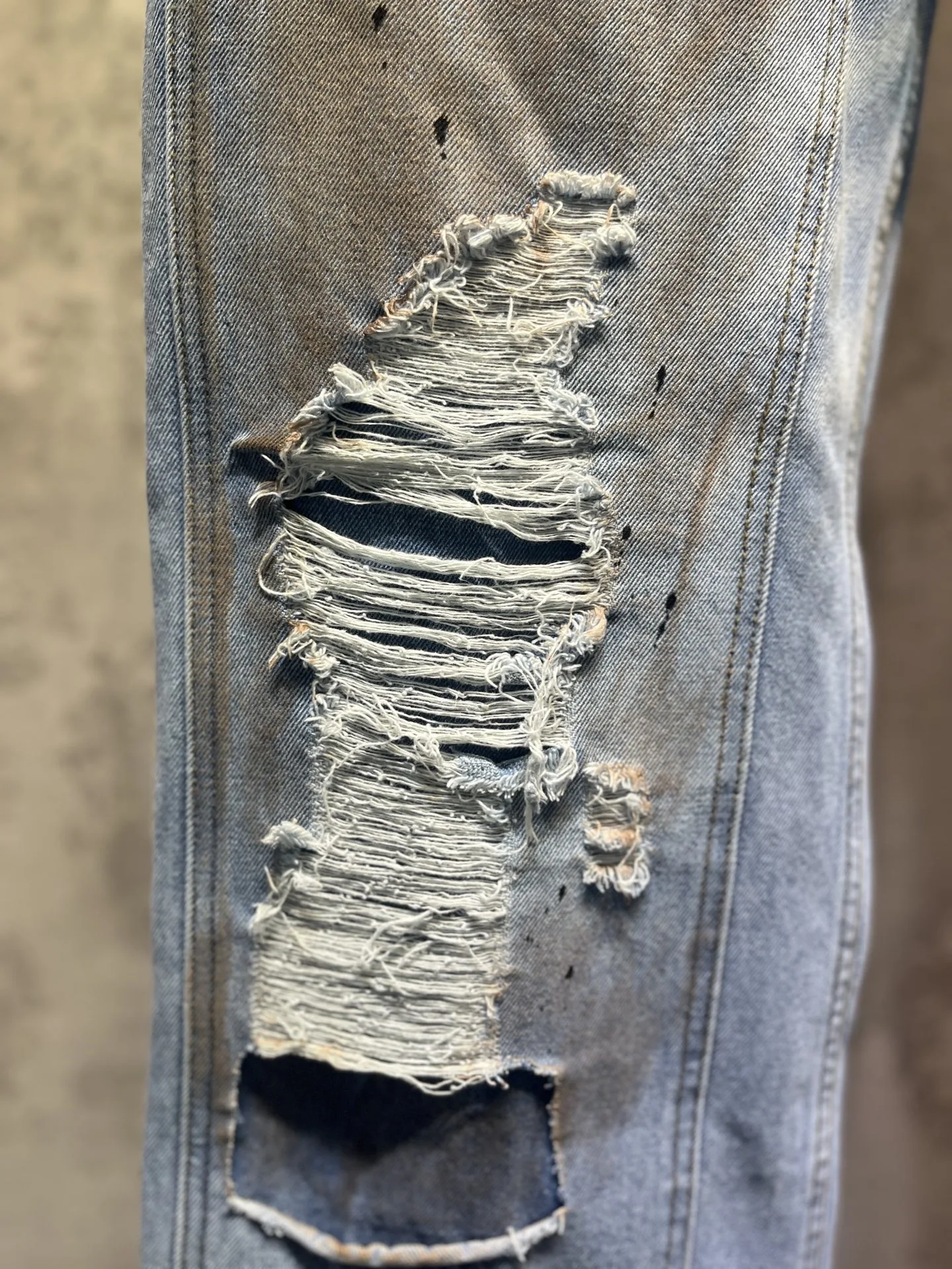 2025 New Autumn High Quality Ripped Distressed Graffiti Jeans Loose Fit Unisex