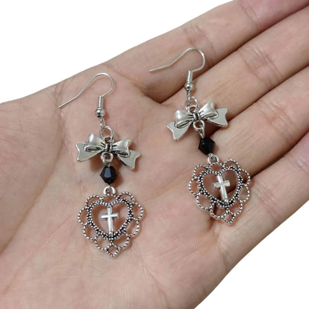 

Retro Dark Gothic Style Heart & Cross With Bow Pendant Earrings Personality Punk Drop Dangle Earrings Ladies Daily Accessories