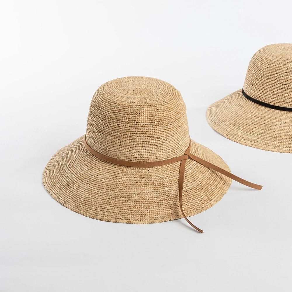 

Stylish and elegant summer folding hand-woven thin raffia straw hat for women outdoor sun protection tethered straw hat