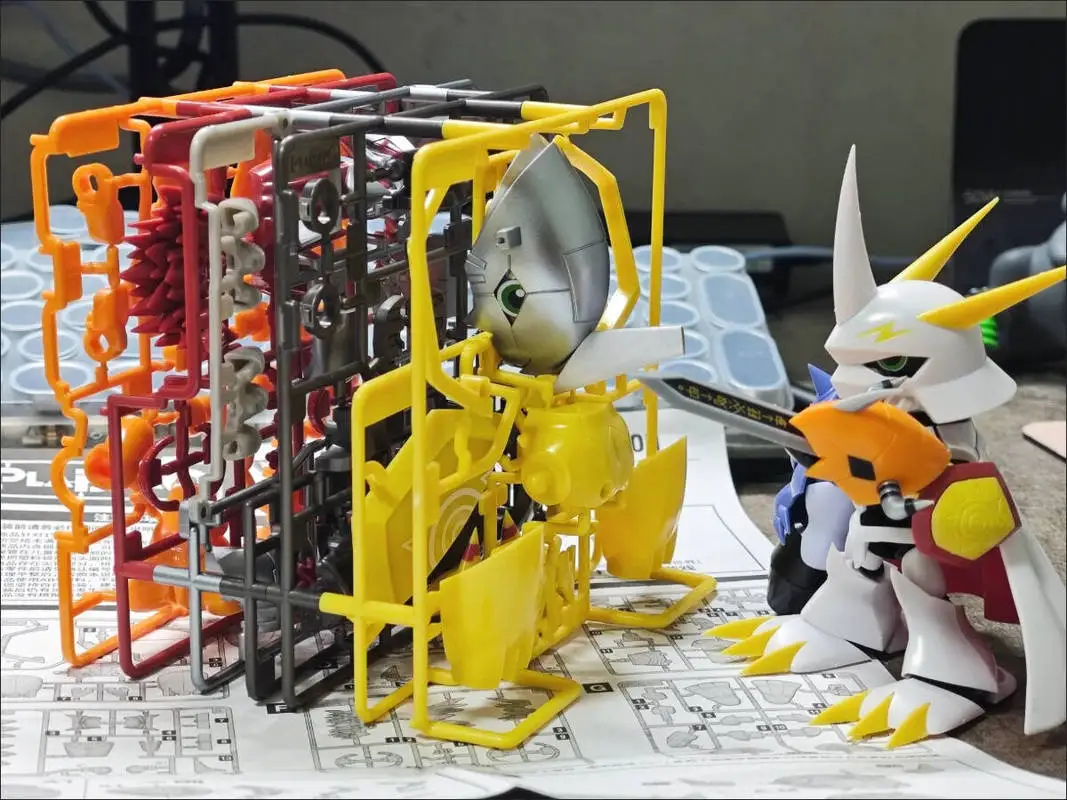 Spot Goods Bandai Authentic Digimon Anime Blind Box Splicing Battle Tyrannosaurus Rex Modello di gioco alla moda Giocattoli fatti a mano Regali