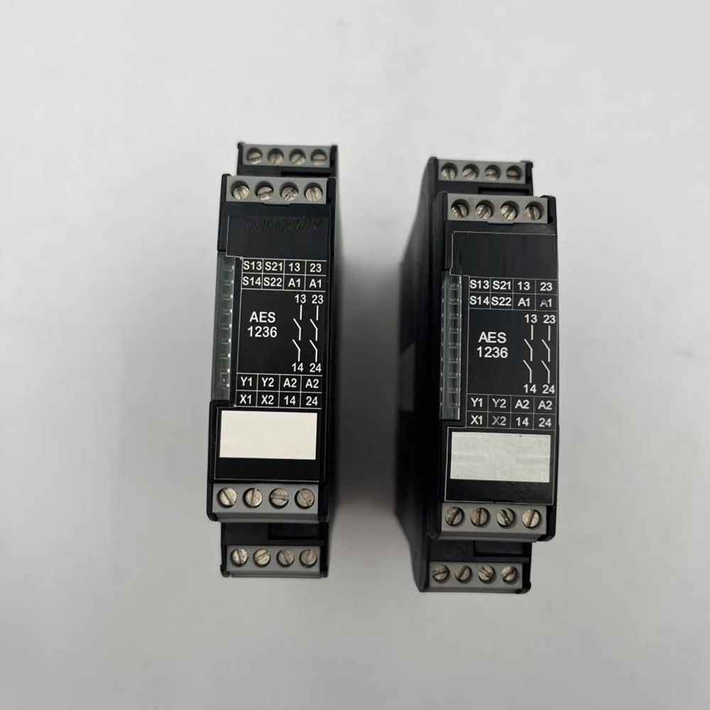 1 PCS AES1236 Monitoring Emergency Stop Safety Relay