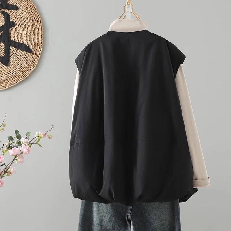 เสื้อกั๊กสไตล์สีดำ, เสื้อแจ็คเก็ตทรงหลวมและสบายๆ ให้ความอบอุ่น, เสื้อกั๊กสีพื้นแบบกระดุมแถวเดียว คุณภาพดี น้ำหนักเบา รุ่น w1623