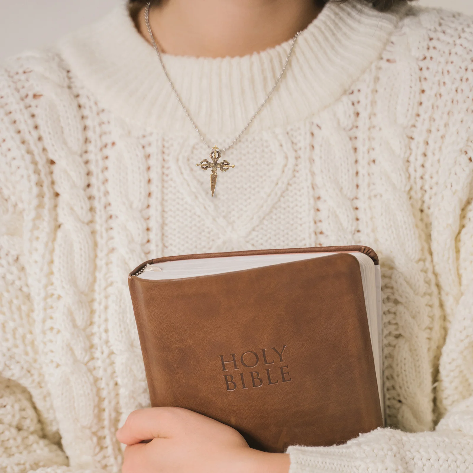 

2Pcs Copper Vajra Pestle Pendants -Resistant Key Chain Decors DIY Pendant Vajra Pendants Hanging Ornaments