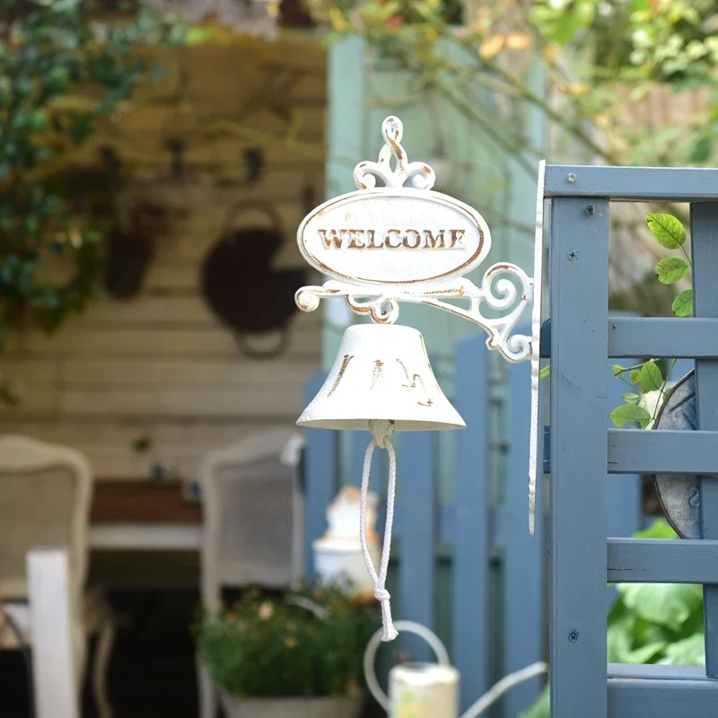 Campanas de viento europeas Vintage para colgar en la pared del jardín, campana de doble cara blanca, letrero de bienvenida oxidado, decoración para colgar en el patio