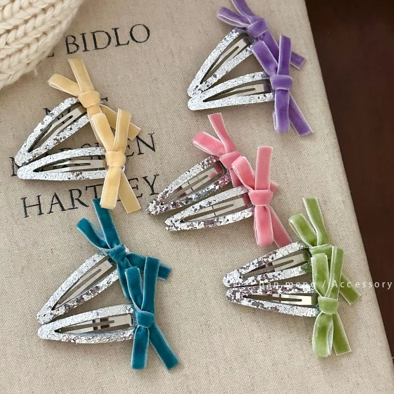 

2 шт./компл., новые блестящие заколки для волос с серебряным бантом для детей, бархатные детские заколки с бантом, боковые зажимы, нежная фиксация для тонких волос