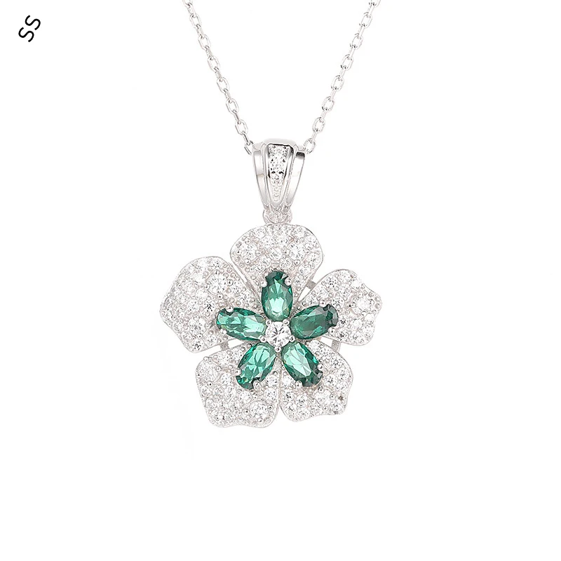 

Stylish 925 Sterling Silver Petal Necklace for Women Garment Accessories Luxury Fashion Emerald Collarbone Chain Niche Design