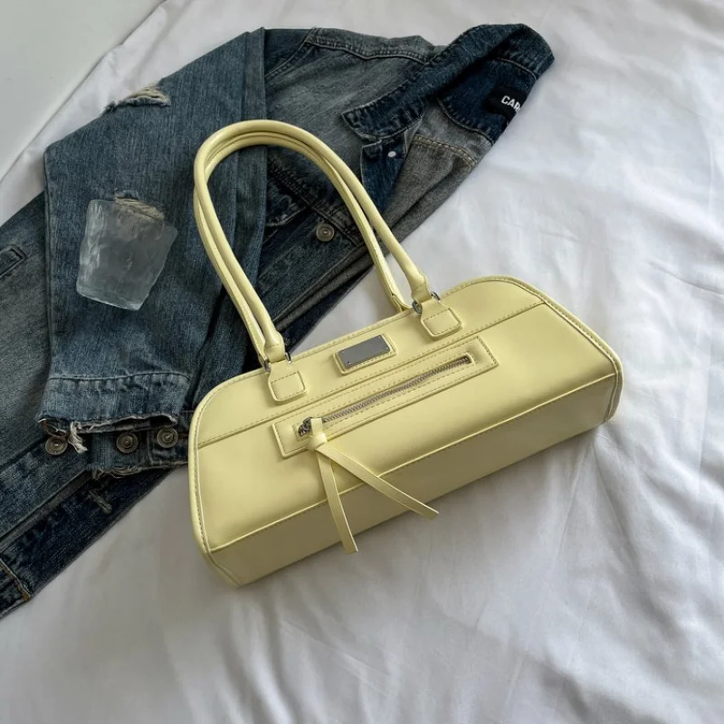 

Women's Tote Bag In Durable Leather, Large Capacity Design, Shoulder Strap Included, Famous Brand Craftsmanship