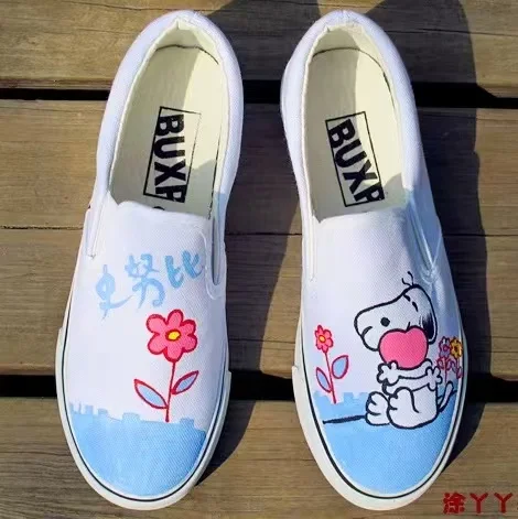 

drop shipping r‌eal picture 2025 new comfortable Snoopy cartoon fashion girls boys kids children's women man Casual shoes flats