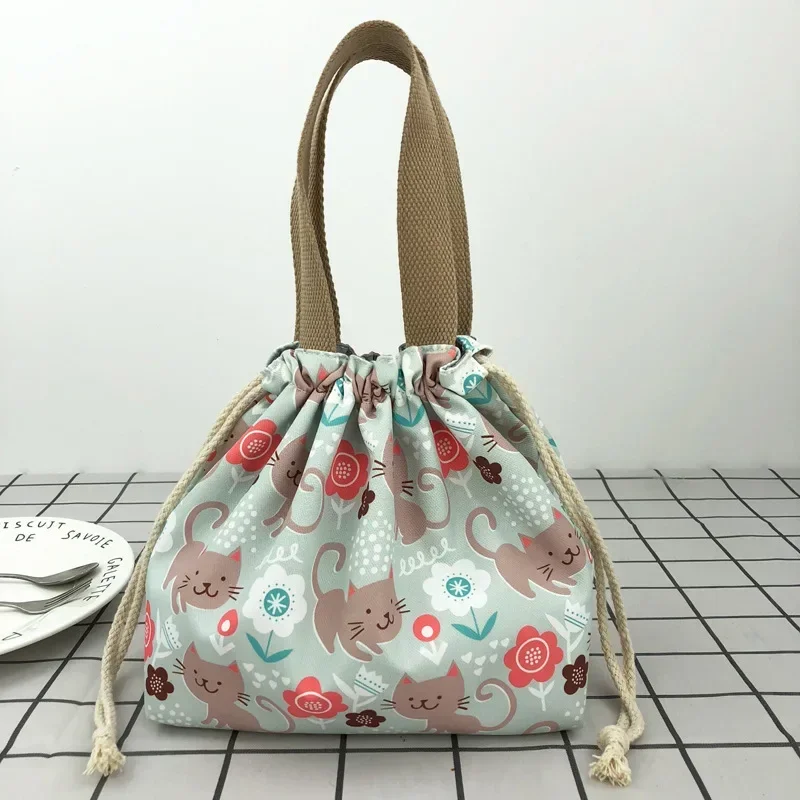 น่ารักการ์ตูนพิมพ์กระเป๋า Bento Casual Drawstring แบบพกพา Tote ถุงอาหารกลางวันผ้าใบอาหารปิคนิคกระเป๋าถุงอาหารกลางวันสําหรับทํางาน