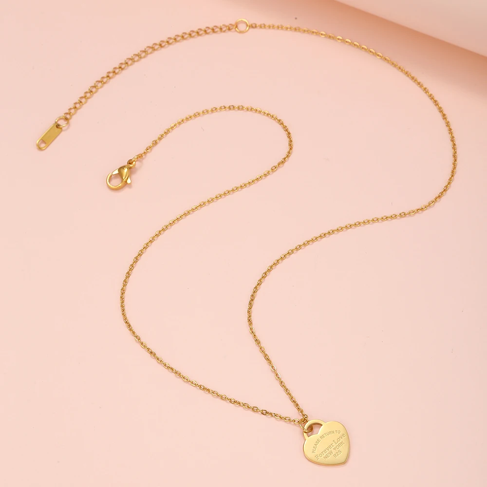 Collar de corazón de amor de marca de lujo para mujer, collar de clavícula de párrafo, collar de melocotón de Color dorado de acero inoxidable,