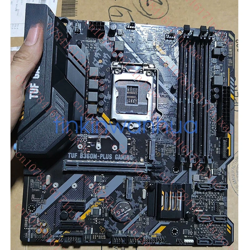 

Используется для игровой материнской платы ASUS TUF B360M-PLUS LGA1151 DDR4 DVI + HDMI Micro ATX.