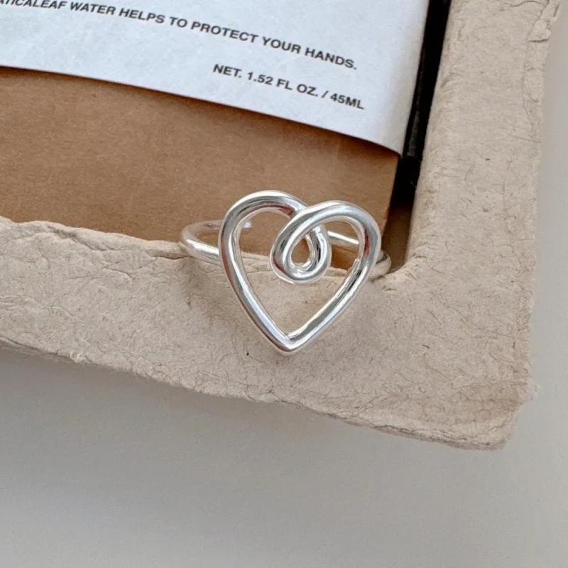 

925 Sterling Silver Hollow Heart Ring For Women Fashionable And Sweet Suitable For Women To Wear As A Jewelry Gift
