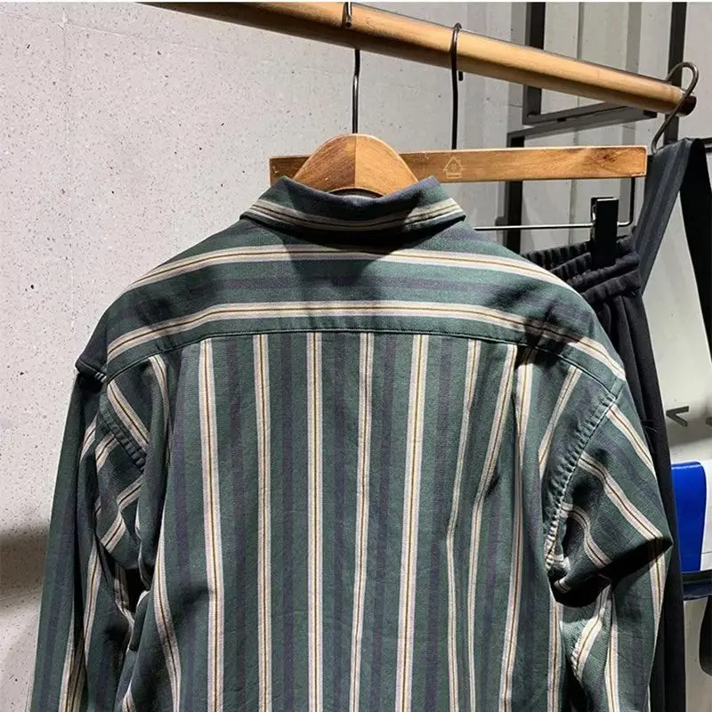 2024 Spring Autumn Men Fashion Pockets Loose Blouse Man Stripes Long Sleeve Shirt Top Male Casual Single Breasted Shirts H689