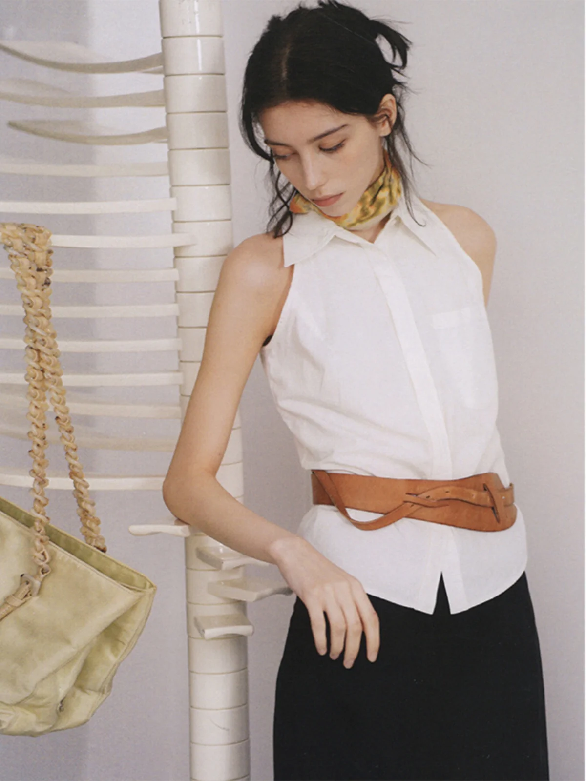 سترة نسائية لربيع 2025 من الشيفون الأبيض الناعم والصديق للبشرة irt كورية Sle للتنقل لون نقي وطول عادي #1