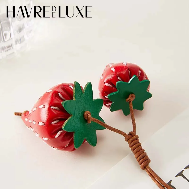 Strawberry charm cowhide leather fashion high-end persimmon keychain decoration pendant bag accessories
