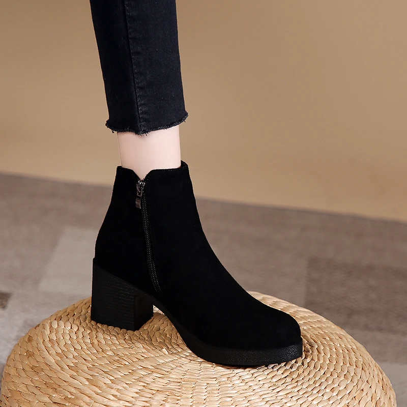 Neue Damen-Stiefeletten mit hohem Absatz, elegante runde Zehenpartie, modisch und vielseitig, warme Wintermode-Stiefel 2025 – Detail 9