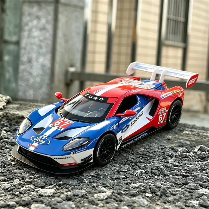 

1:24 F GT LM GTE Alloy Sports Car Model Diecasts Metal Track Racing Car Vehicles Model Simulation Sound and Light Collection