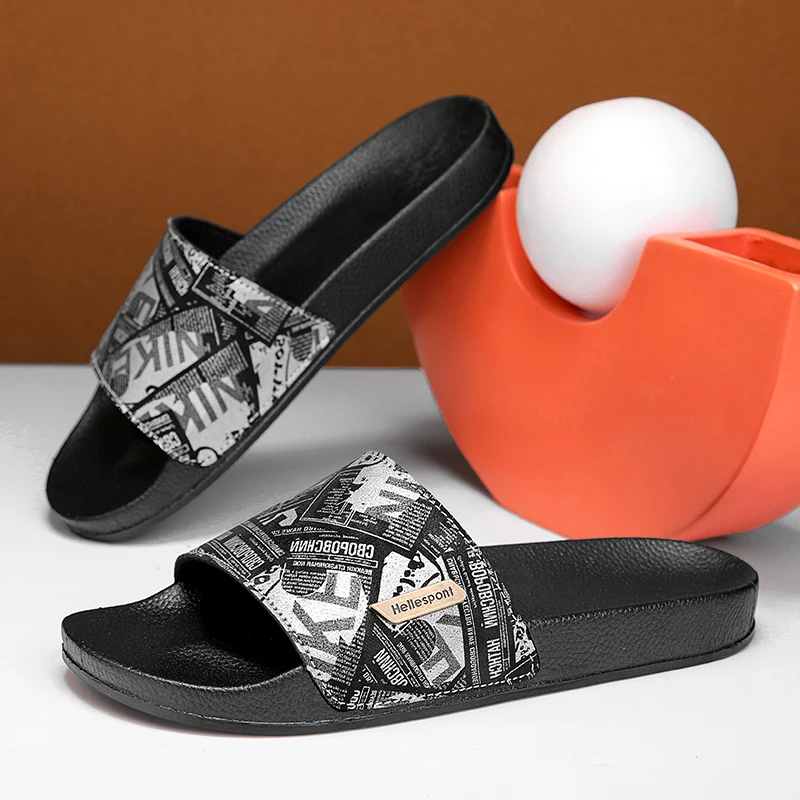 Zapatillas de exterior de estilo callejero, Zapatillas de casa cómodas para hombre, zapatos de baño ligeros antideslizantes de Pvc para hombre, chaussons para hombre