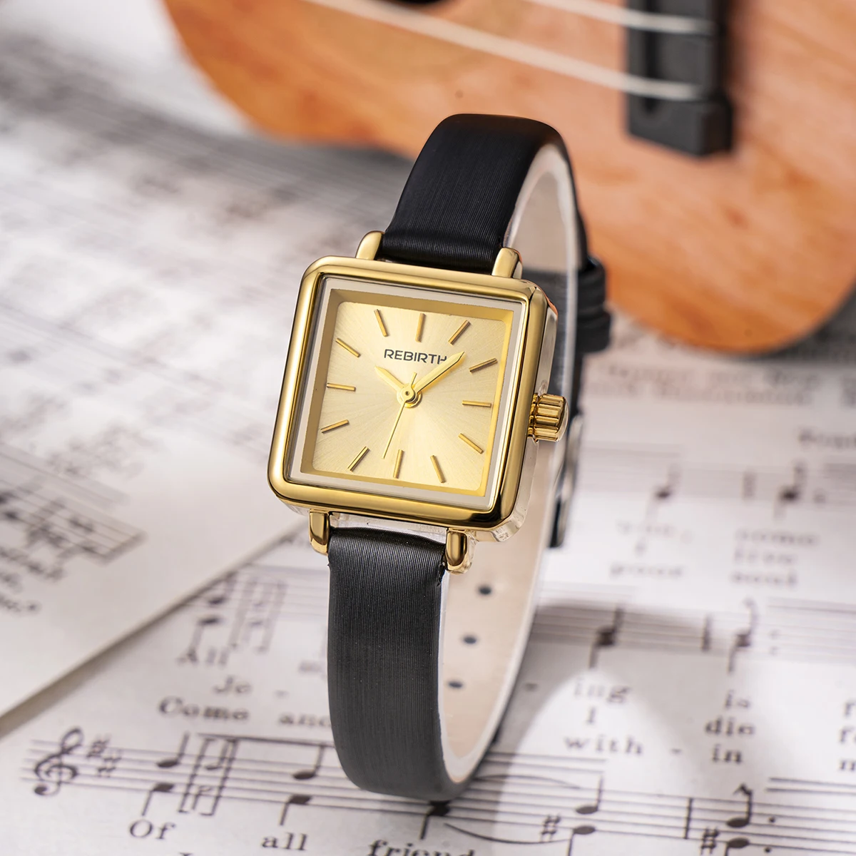 Simple, Casual and Versatile Small Square Quartz Watch