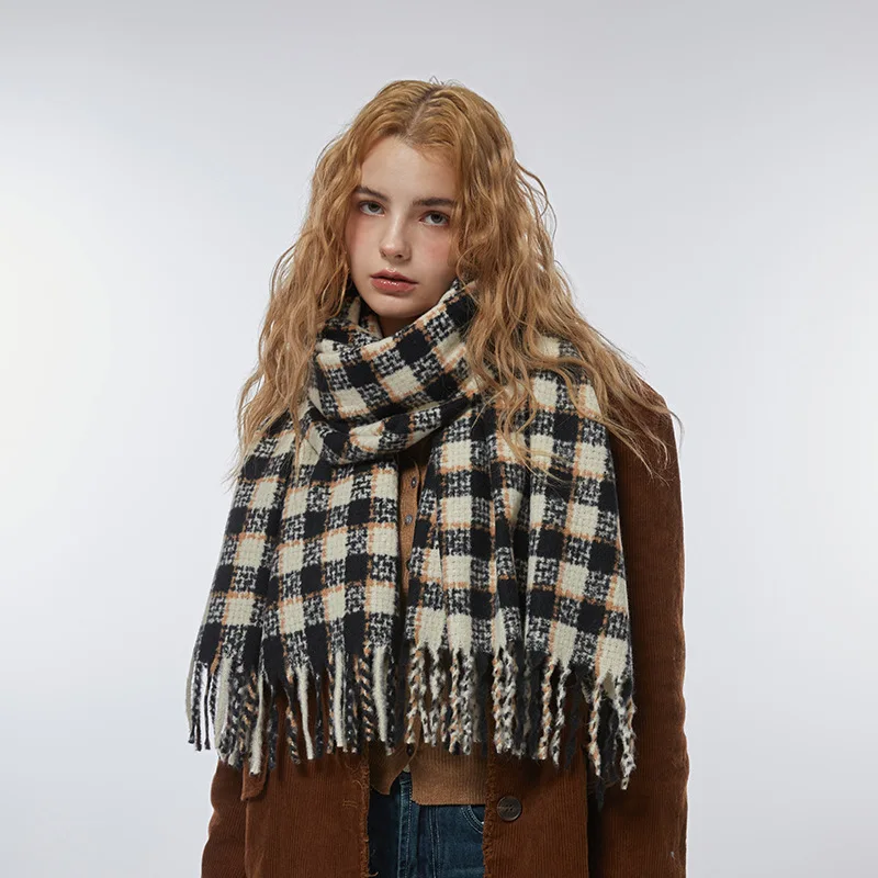 2023Autumn/Winter New Classic Small Checker Contrast Color Plaid Soft Women's Scarf Cold Resistant Wrap with Couple Tassel Shawl