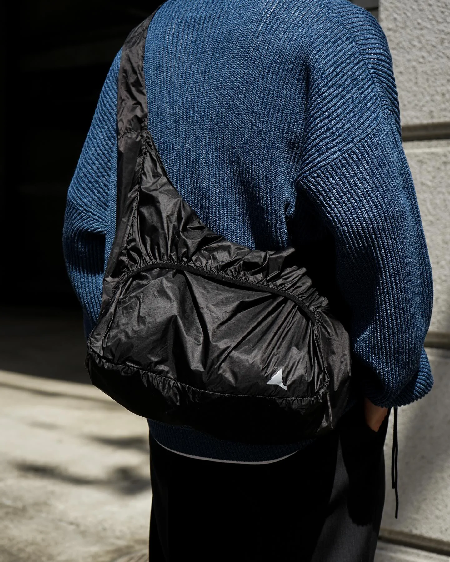 roa-lightweight-portable-foldable-anti-tear-30d-integrated-crossbody-bag-outdoor-commuting-soft-nylon-unisex-shoulder-bag
